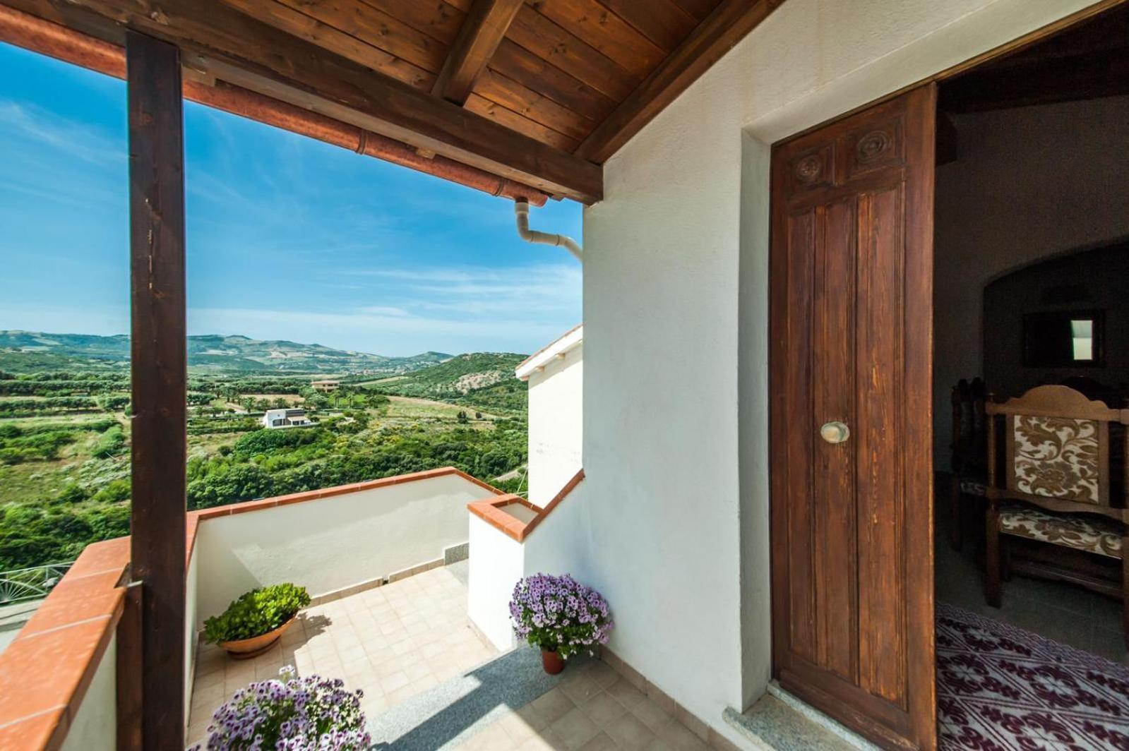 La Casa Di Mannazzotta 2 Bed & Breakfast Castelsardo Bagian luar foto